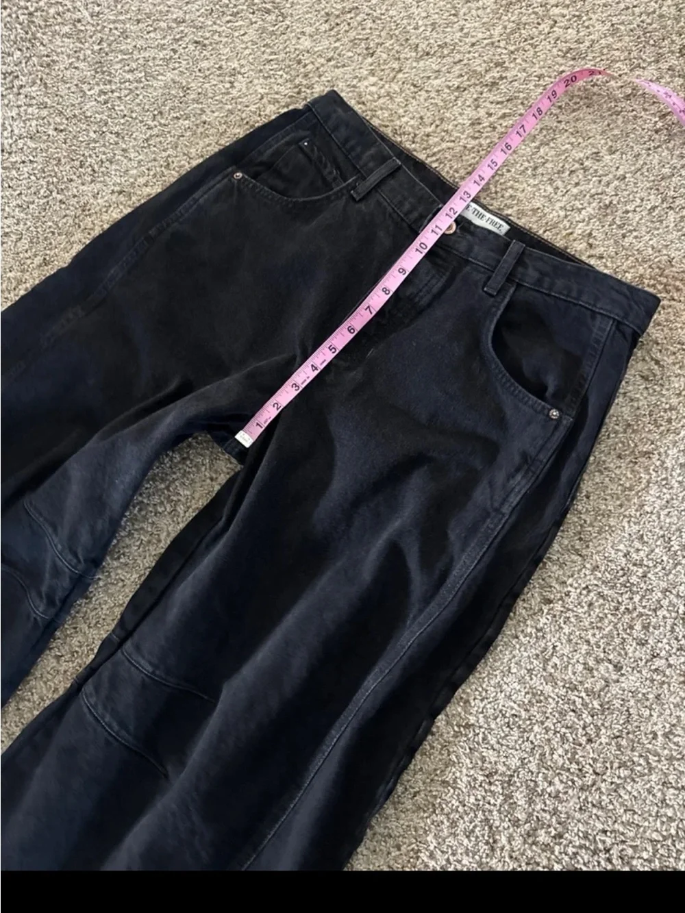 FREE PEOPLE WE THE FREE GOOD LUCK MID RISE BARREL JEAN - SOUNDWAVE 7503 
size 29 - Picture 11 of 12
